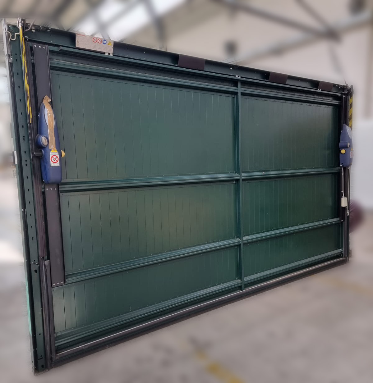 Basculante in perline di alluminio motorizzata Ral 6005 – n.9